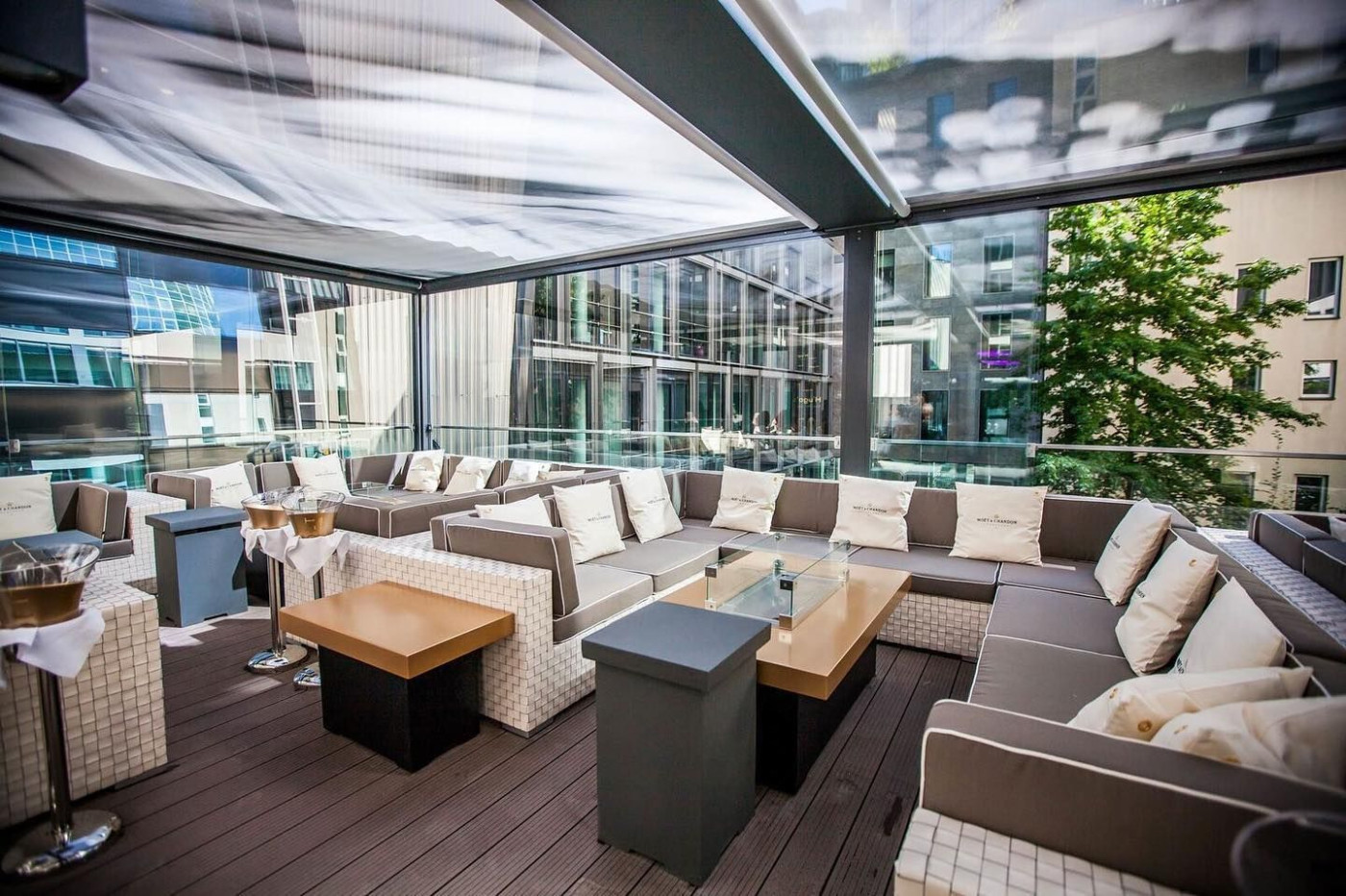 H'ugo's PizzaBarLounge Locations Frankfurt am Main 💍 WeddyPlace