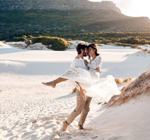 Main image for gallery Traumafterweddingshooting im Sand