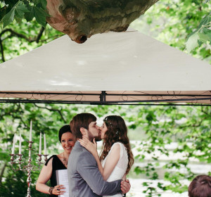 Main image for gallery Der Hochzeitskuss