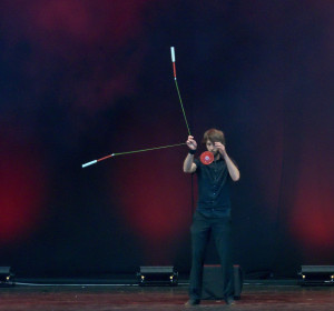 Main image for gallery Diaboloshow "Die magische Spieluhr"