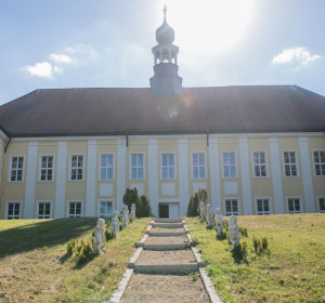 Main image for gallery Das Schloss von AuĂźen