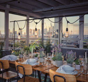 Main image for gallery Blick von der Tafel auf die Skyline