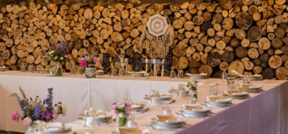 Main image for gallery Festliches Essen