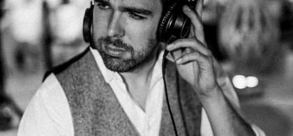 Main image for gallery DJ / Singing DJ 