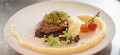 Main image for gallery Festliches Essen