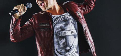 Main image for gallery Robin Henderson