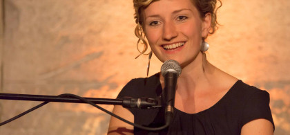 Main image for gallery Sängerin & Rednerin aus Leidenschaft