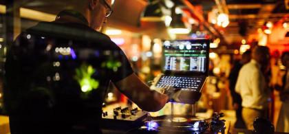 Main image for gallery Robert Edert - DJ für Hochzeiten & Coporate Events