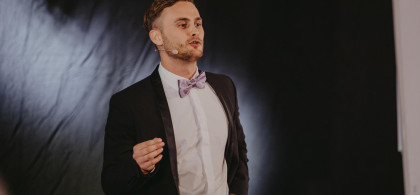 Main image for gallery Moderator