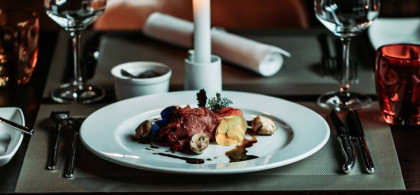 Main image for gallery Festliches Essen & Trinken