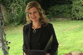 Main image for gallery Eure Traurednerin