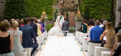 Main image for gallery Hochzeitsreportage auf Schloss Eberstein 