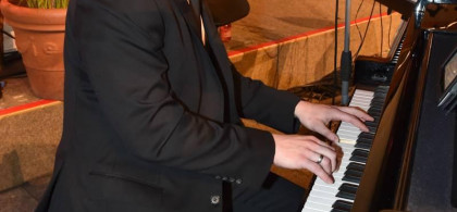 Main image for gallery Pianist & Sänger