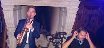 Main image for gallery Dj und Saxophonist
