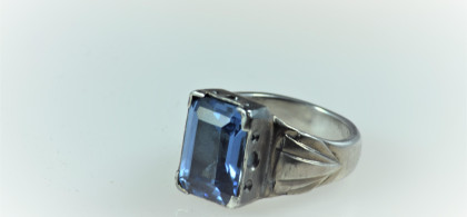 Main image for gallery Siegelringe und Zigarettenetuis