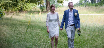 Main image for gallery Hochzeit von Sonja und Benjamin im Gutshaus Neukladow / Berlin