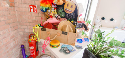 Main image for gallery Bunte Requisiten für reichlich Abwechslung und Spaß 👀