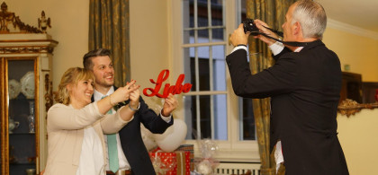 Main image for gallery Butler "Bernhardt" - die "lebendige" Foto-Box