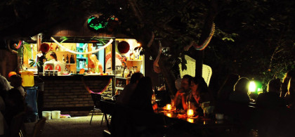 Main image for gallery Sommergarten bei Nacht 