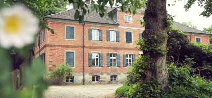 Main image for gallery Haupteingang + Gartenblick (RĂĽckseite)