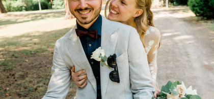 Main image for gallery Brautpaar auf Vespa