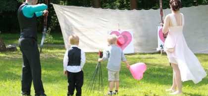 Main image for gallery Bogenschießen mit Amors Liebespfeilen