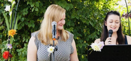 Main image for gallery Sommerhochzeit mit Live-Gesang