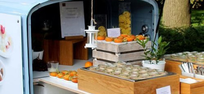 Main image for gallery Kleinster Fooddruck Berlins für einen Sektempfang zur Hochzeit