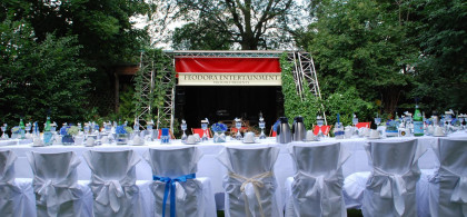 Main image for gallery ganz festlich mit Schleifen