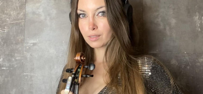 Main image for gallery Violin DJane