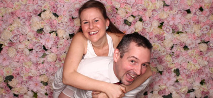 Main image for gallery Fotobox mit rosa Blumenwand