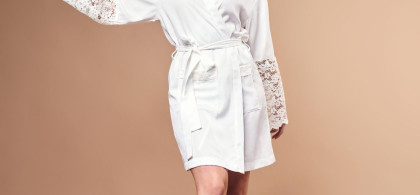 Main image for gallery Satin Kimono mit Spitzenärmeln Bella