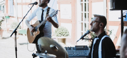 Main image for gallery Hochzeitsmusiker Pink Panta