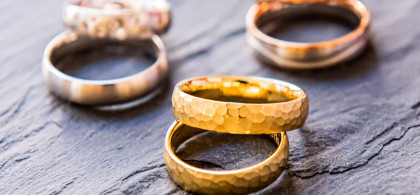 Main image for gallery Trauringe, Verlobungsringe und Unikatschmuckstücke, die Ihr Herz höher schlagen lassen. 