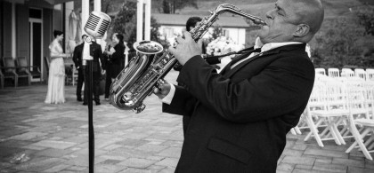 Main image for gallery Der Wedding Man mit Saxophon