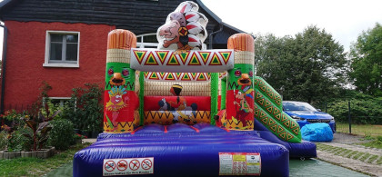 Main image for gallery Indianer-Hüpfburg mit Rutsche