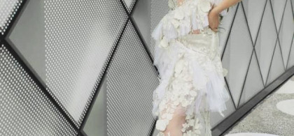 Main image for gallery 3 D- Spitzen-Brautkleid Serpentine