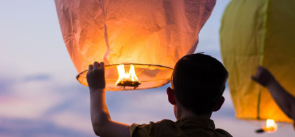Main image for gallery Ballons steigen lassen