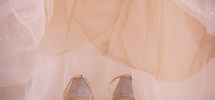 Main image for gallery Das Getting Ready