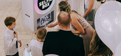 Main image for gallery FOTOBOX - PHOTOBOOTH