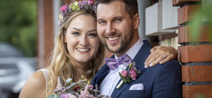 Main image for gallery Freie Hochzeit in Augsburg mit Elizabeth & Christoph