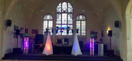 Main image for gallery Aufbau für eine Feier mit ca. 250 Personen 