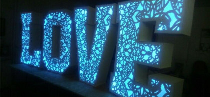 Main image for gallery XXL Leuchtbuchstaben RGB „LOVE„