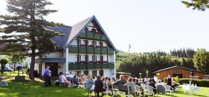 Main image for gallery Trauung im Grünen 