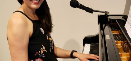 Main image for gallery Hochzeitssängerin und Pianistin Vera Rivera