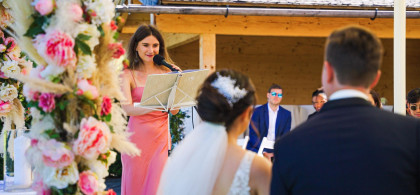 Main image for gallery Traurednerin Mareen 