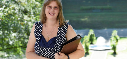 Main image for gallery Sara spricht 