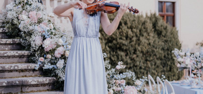 Main image for gallery Violinistin Astrid