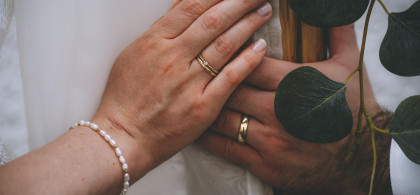 Main image for gallery Stilvolle Frühjahrshochzeit von V & L