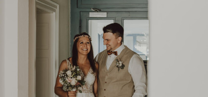 Main image for gallery Romantische Oktoberhochzeit von J & M